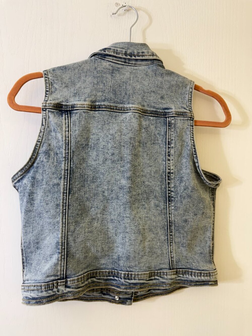 🌷 2/15 Warehouse One Light Wash Sleeveless Denim Vest Size S/P - Picture 4 of 4